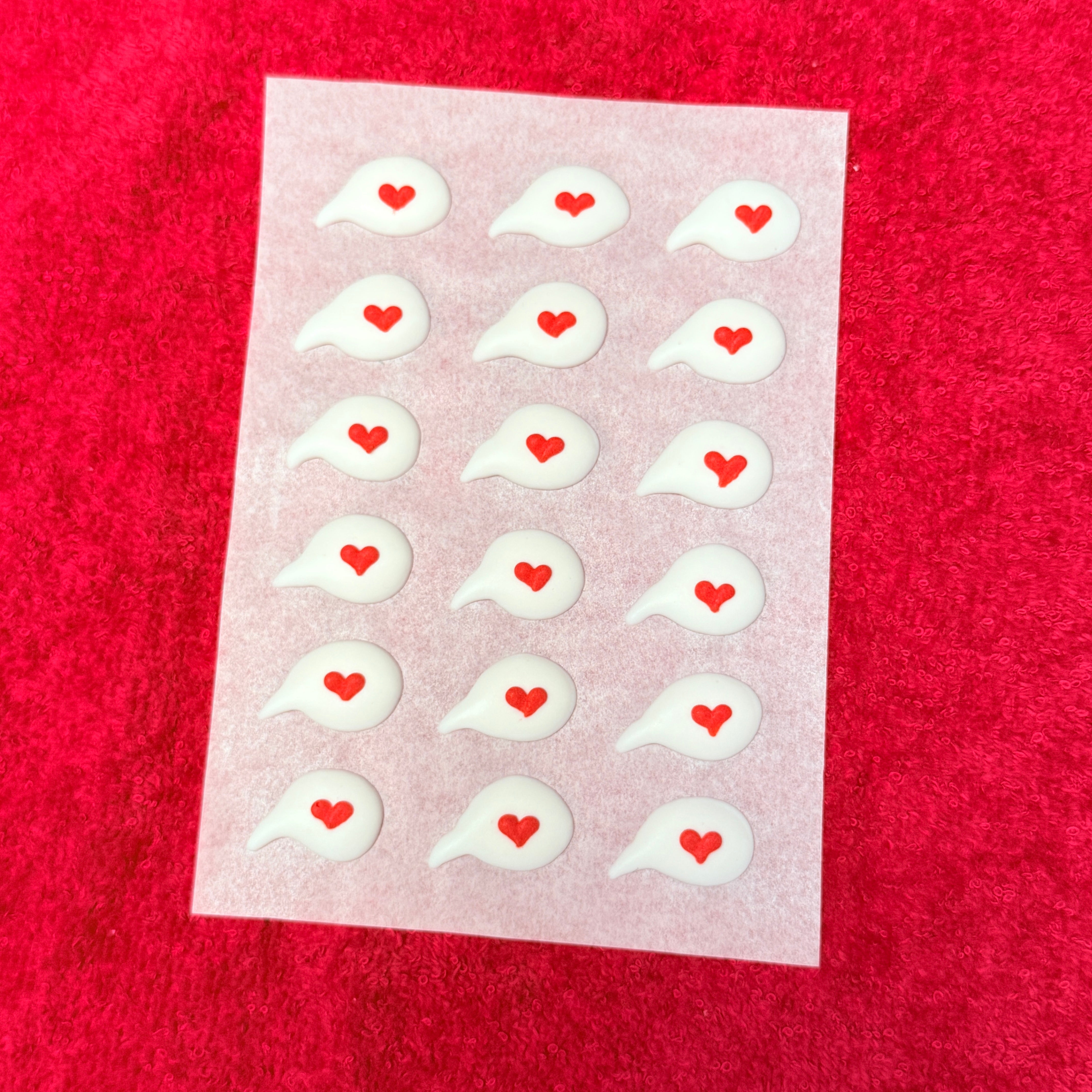 Βρώσιμα μηνύματα καρδούλες από royal icing