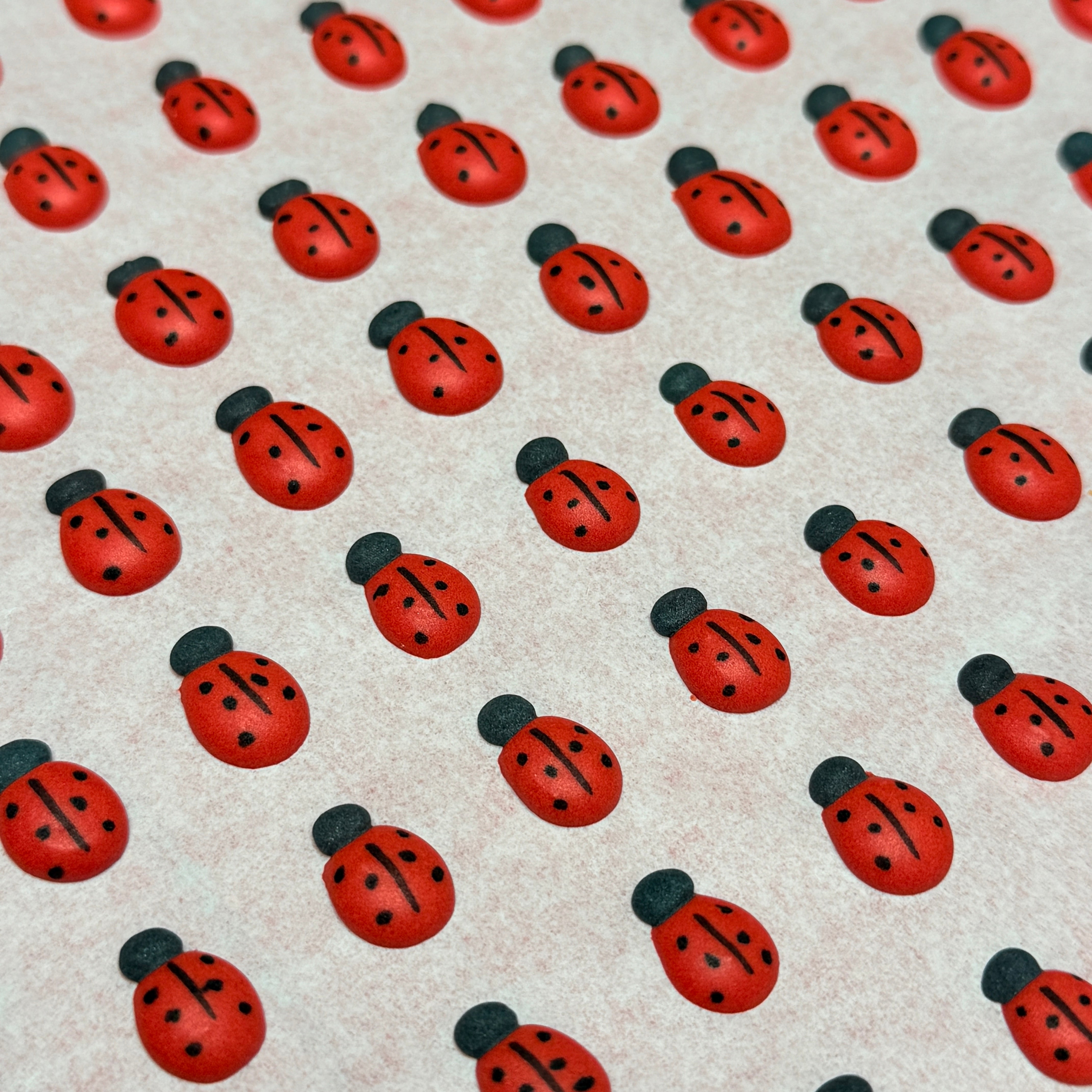 Βρώσιμες πασχαλίτσες από royal icing